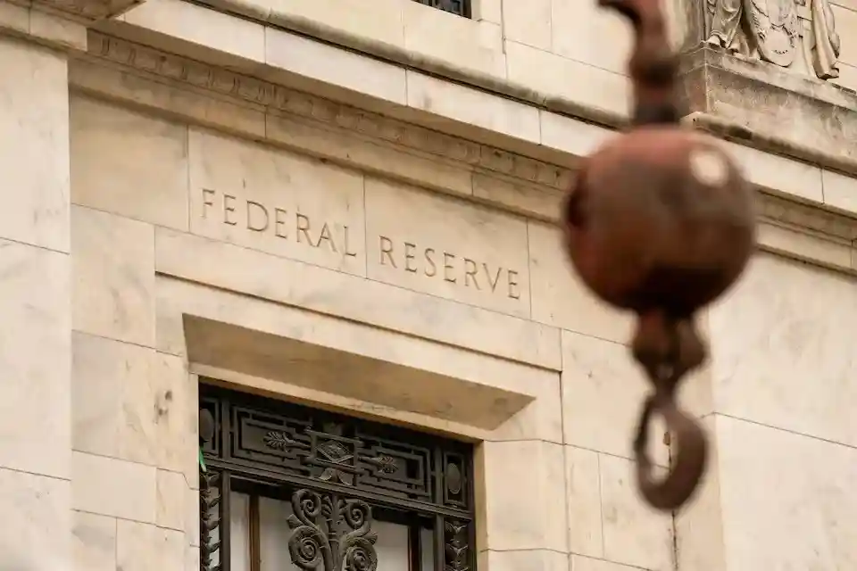 Fed Buying, Record Repo Facility Use Steady Year-End U.S. Funding Markets Fed Buying, Record Repo Facility Use Steady Year-End U.S. Funding Markets
