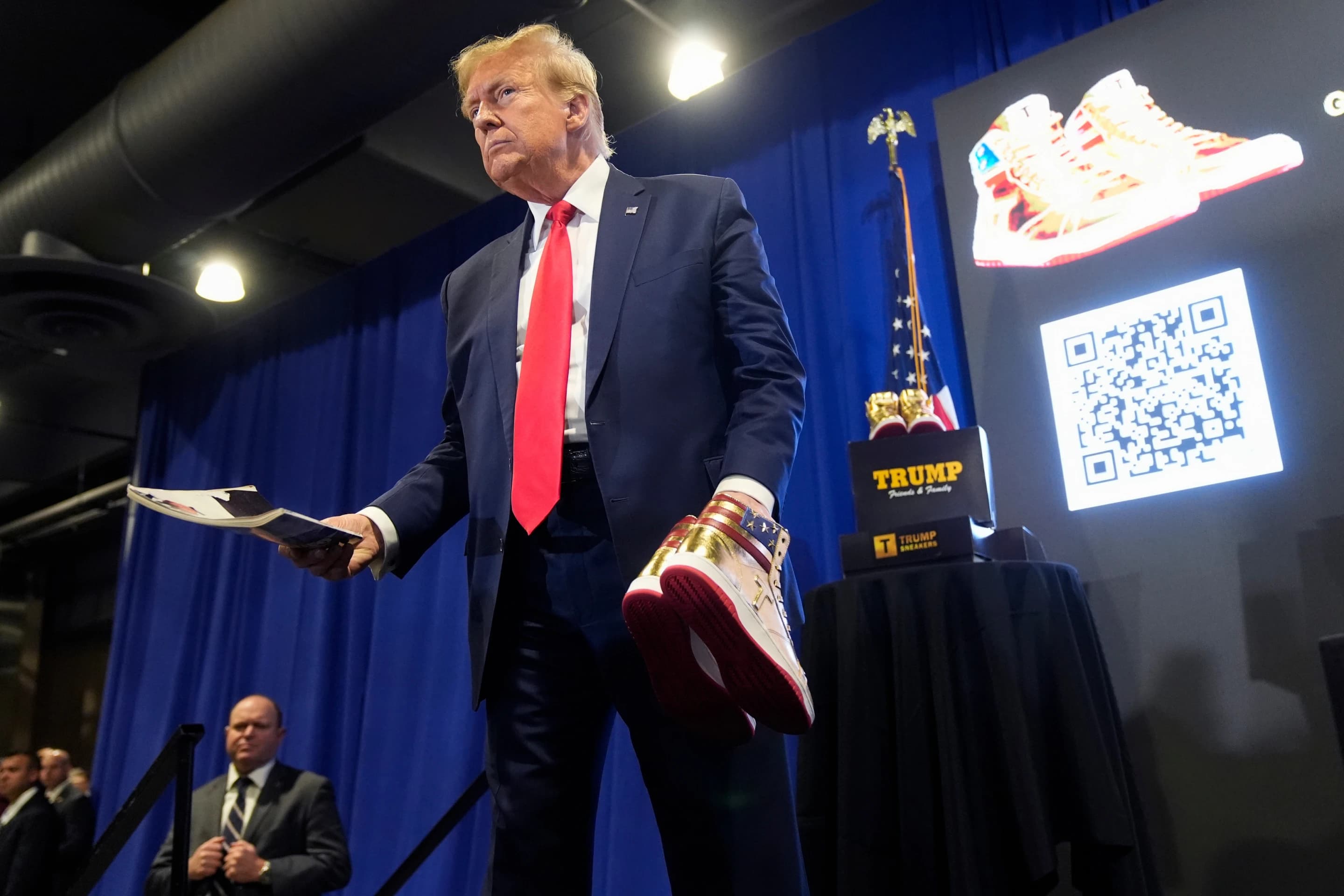 Trump Family Deal Surge Triggers Warnings About Presidential Financial Conflicts